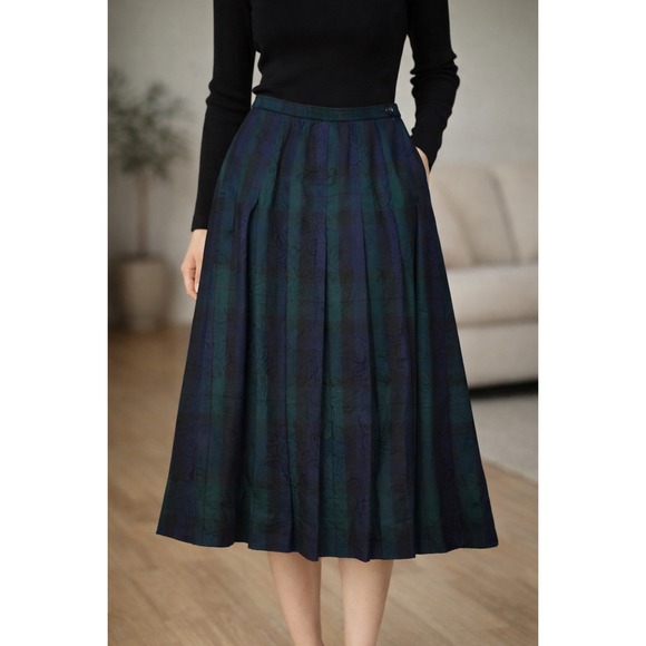 Pendleton Dresses & Skirts - Vintage Pendleton Skirt Womens Petite 12 Green Striped Wool Pleated‎ Midi USA